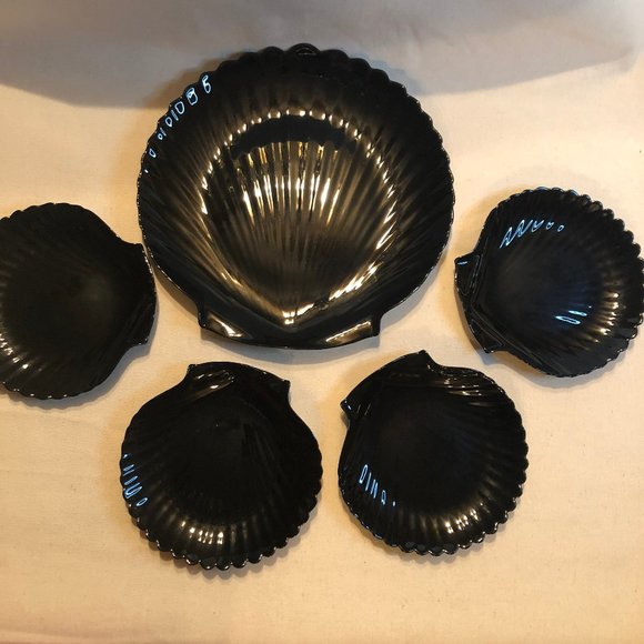 Gorgeous Set of Black Glass Shell Large Serving Plate / Platter with 4 Plates - Picture 6 of 8